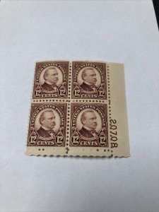 US 693 Cleveland Plate Block Of 4 Mint Never Hinged.