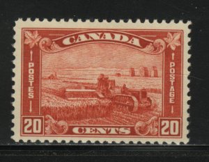 Canada UNITRADE Hinged  # 175 ( z7 )  Harvesting Wheat