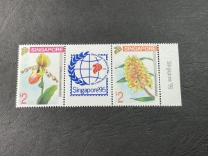 SINGAPORE # 685-686(686a)--MINT/NEVER HINGED--TAB & LABEL PAIR--1994(LOTC)