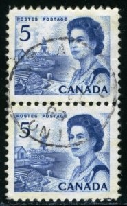 Canada - #458 - USED PAIR -1967 - Item C649