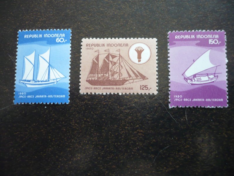 Stamps - Indonesia - Scott# 1067-1069 - Mint Never Hinged Set of 3 Stamps