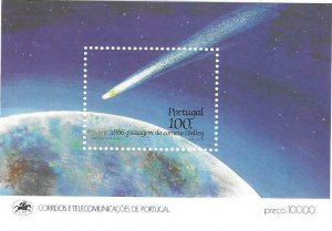 1986    PORTUGAL  -  SG.  MS 2050  -  HALLEY'S COMET   -  MNH