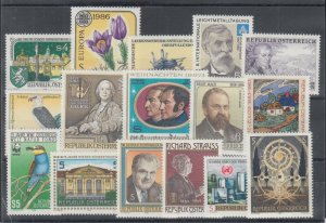 Austria Sc 881/1481 MNH. 1971-1989 Issues, 32 cplt. sets