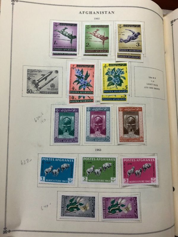 INTERNATIONAL COLLECTION – 1960-1965 ABU DHABI TO KUWAIT – 419201