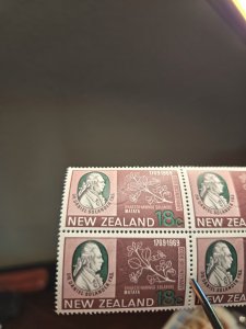 NEW ZEALAND Sc 433 MNH BLOCK-MAJOR ERROR - 1969 18¢ -Cook Expedition - Solander