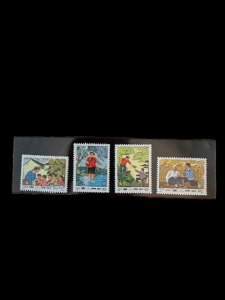 China PRC 1973 Sc.1190-1193 Barefoot Doctors Full Set MNH