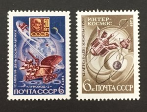 Russia 1973 #4070-1, Cosmonaut's Day, MNH.