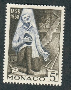 Monaco #415 Mint Hinged single