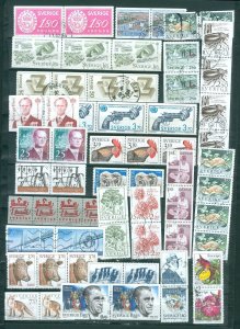 Sweden. Lot 25 Different Used  Row-Pair. Off Paper, Modern Issues 1960-1990es.