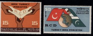 Pakistan Scott 217-218 MNH** stamp set