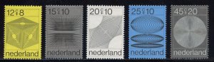 Netherlands B457-61 MNH, Computer Designs Set from 1970..