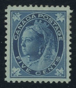 Canada 70 - 5 cent Queen Victoria Leaf Issue - VF/XF Mint hinged