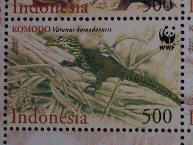 INDONESIA-2000-SC# 1914a WWF-CONSERVATION- PREHISTORY ANIMALS MNH SHEET VF