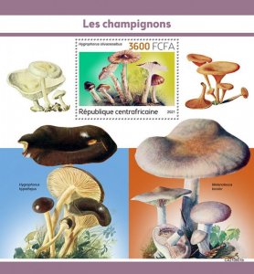 C A R - 2021 - Mushrooms - Perf Souv Sheet - Mint Never Hinged