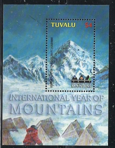 Tuvalu 897 MNH 2002 Mountains souvenir sheet (fe9444)