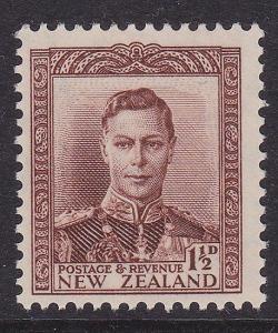 NEW ZEALAND 1938 GVI 1½d brown MNH SG cat £26...............................2939