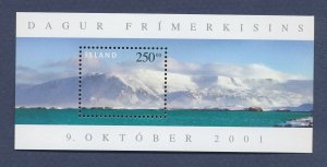 ICELAND - Scott 951 - MNH S/S - Stamp Day - 2001
