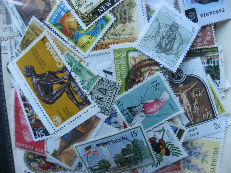 Commonwealth colossal mixture (duplicates,mixed cond) 4000,45% comems,55%defins 