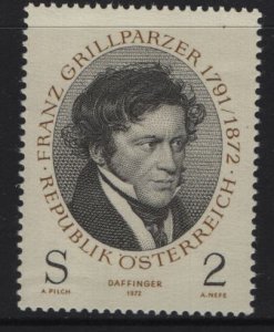 AUSTRIA  915  MNH