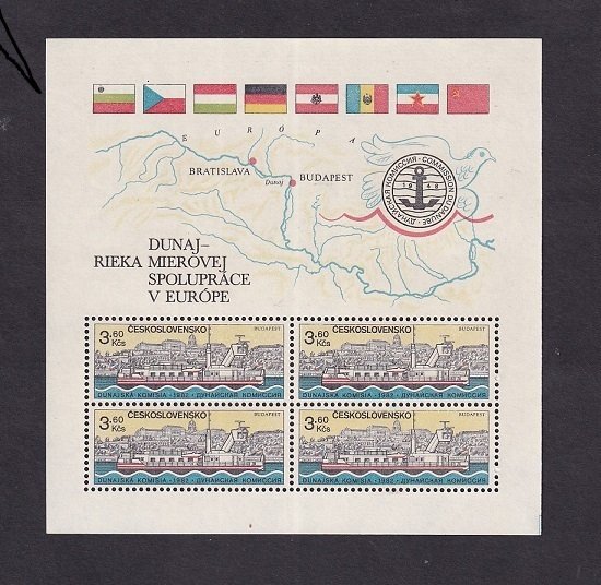 Czechoslovakia  #2424a-2425a   MNH  1982 Sheets Danube commission 2 scans