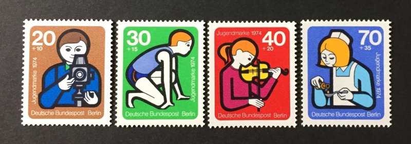 Germany Berlin 1973 #9nb106-9, MNH, CV $2.50