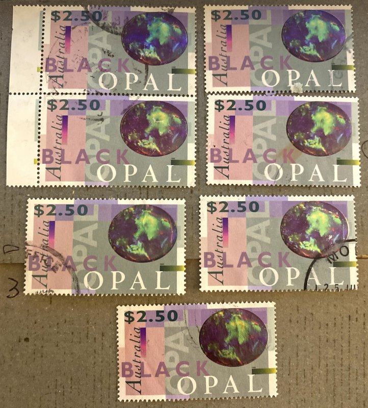Australia 1430 / Lot of 7 1995 $2.50 Holographic Black Opal Stamps, Used