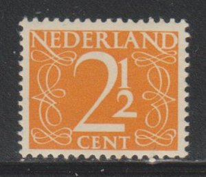 Netherlands,  2 1/2c Numeral (SC# 284) MNH