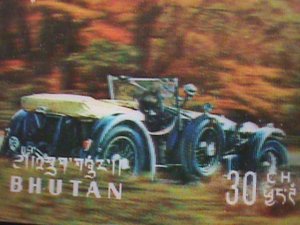 ​BHUTAN-3D CLASSIC ANTIQUE CAR MINT 3D STAMP VERY FINE WE SHIP TO WORLD WIDE