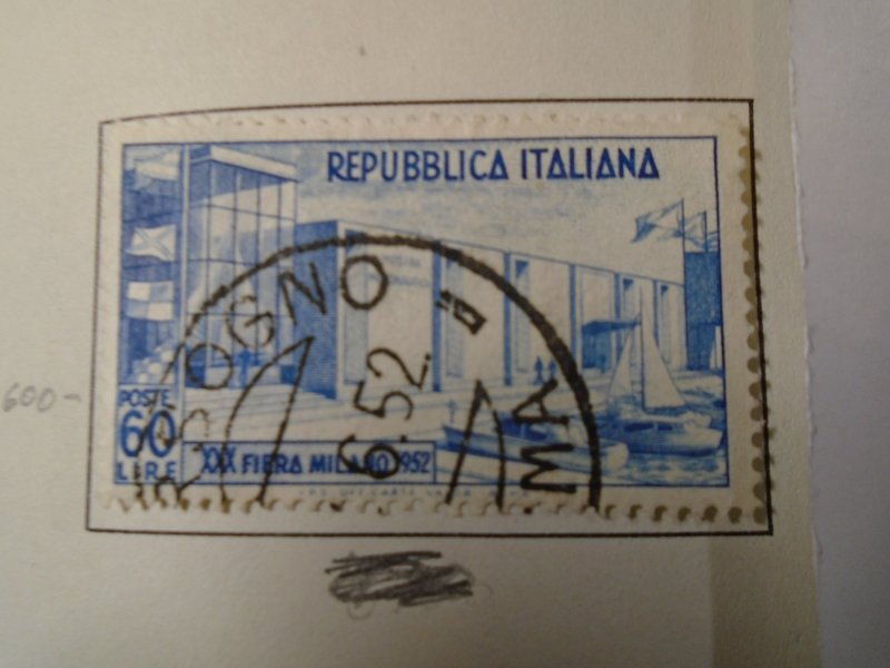 Italy  # 600  used