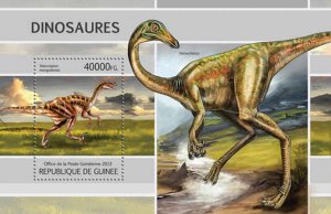 Guinea - Dinosaurs on Stamps -  Stamp Souvenir Sheet - 7B-2070