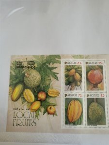 Stamps Pitcairn Islands Scott 669a never hinged