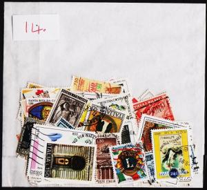 Italy. Mixture. 100 Stamps. May be some dupliication. Used