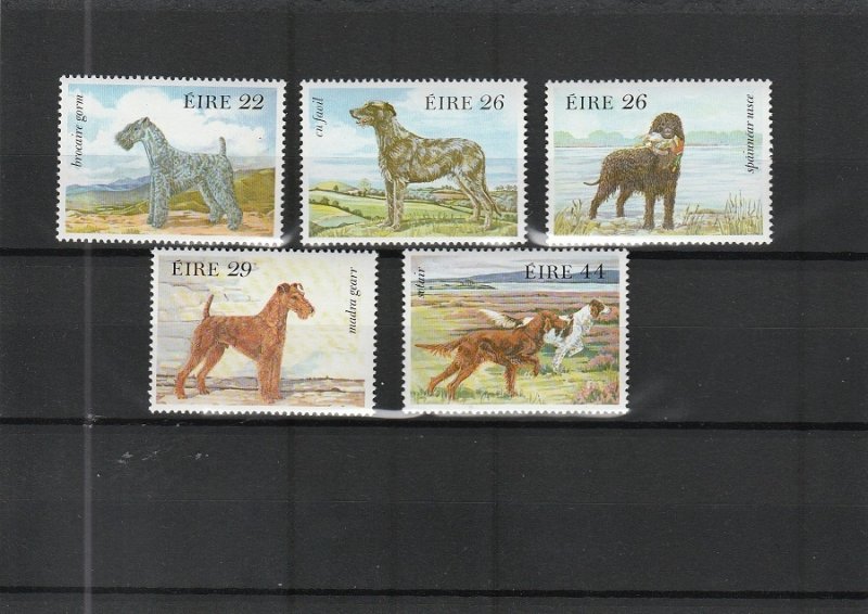 Ireland  Scott#  563-567  MNH  (1983 Drawings of Dogs)