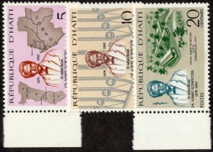 HTI SC #559-61 MNH 1967 Dr. Albert Schweitzer CV $0.90