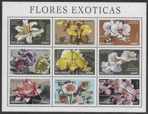 Mozambique #1383  a-i  Sht of 9  Flowers and Insects  2000  MNH