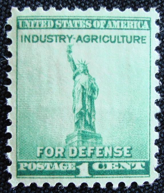 US #899 MNH Single, Statue of Liberty SCV $.20