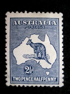 AUSTRALIA - SCOTT# 4 - MH - CAT VAL $70.00