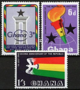 ZAYIX Ghana 121-123 MNH Birds Map Torch Globe Republic Anniv. 021023S03