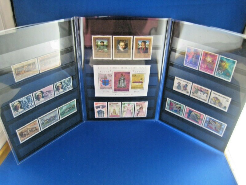 1985 LIECHTENSTEIN PRESENTATION PACK