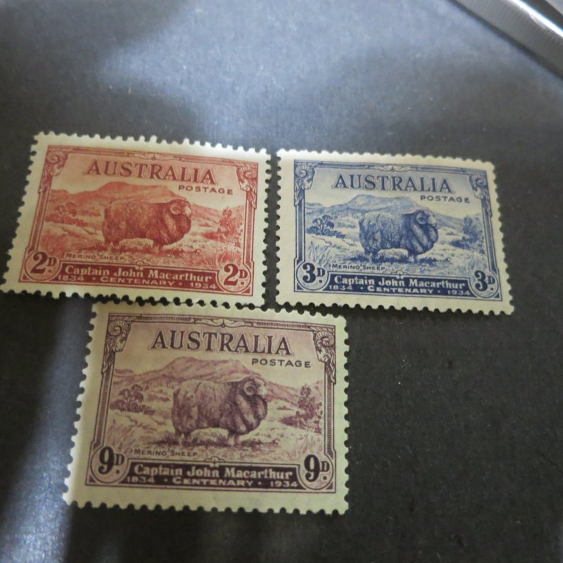 Australia Sc. 147-149
