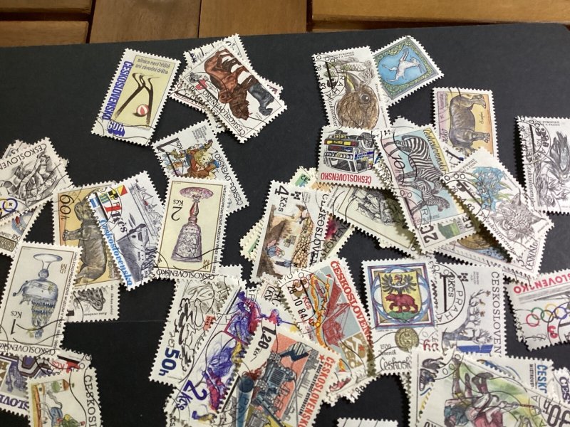 ICOLLECTZONE  Packet Czechoslovakia 100 diff Large Stamps (B600-43)
