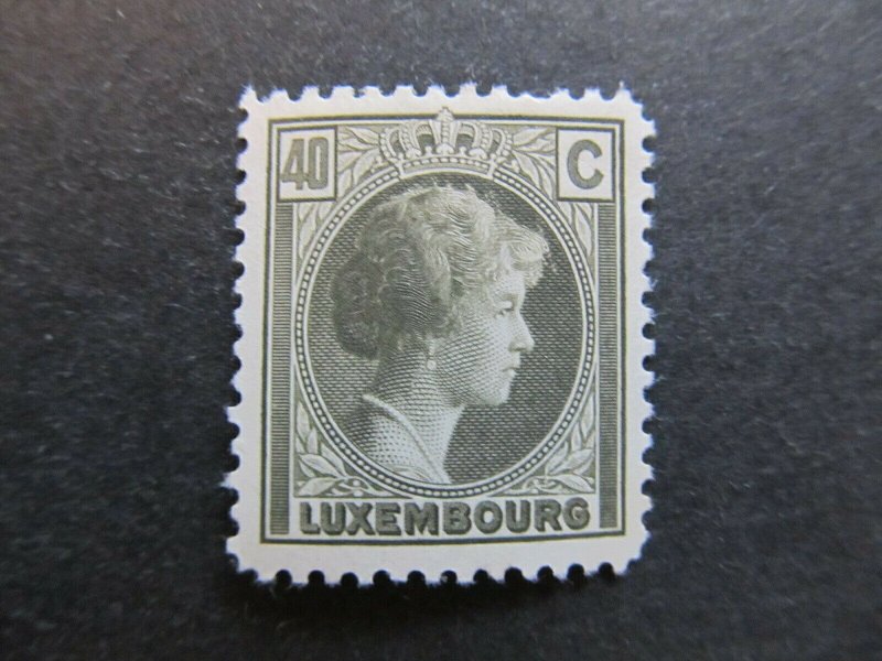 A4P26F66 Letzebuerg Luxembourg 1926-35 40c mh*