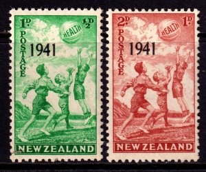 New Zealand 1941 Health Complete Mint MH Set SG632-633