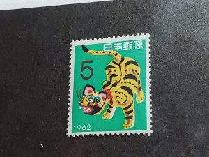 Japan Scott #740 Mint Never Hinged