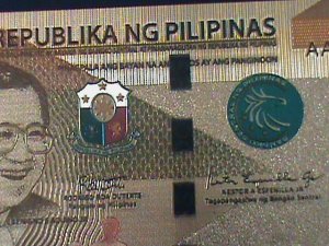 ​PHILIPPINES-2019-24 KARAT GOLD REPLICA $500 PESO BANK NOTE-WITH CERIFICATE VF
