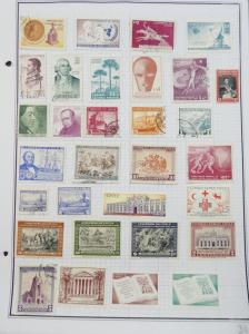 EDW1949SELL : CHILE Collection of 169 different on album pages. Scott Cat $170.