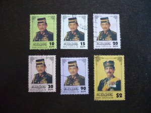 Stamps - Brunei - Scott# 504-507,511,513 - Used Part Set of 6 Stamps