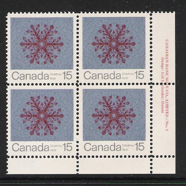 Can #557 LR PL BL #1 Christmas 1971 Snowflakes 15