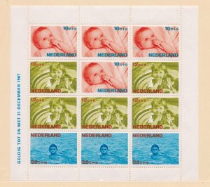 Netherlands Souvenir Sheet     B416a         MNH OG