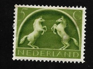 Netherlands 1943 - M - Scott #251